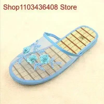 Women Stylish  Floral Slippers – Waders Bewertung und Preis